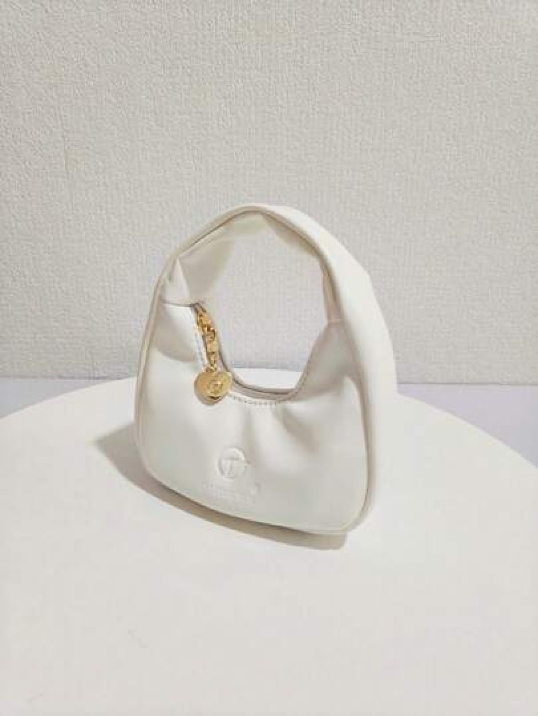 Kids Fashion Crescent Shaped Handbag Girls Casual Shoulder Bag Coin Purse Lipstick Pouch Soft Stylish Crossbody Bag Holiday Gift