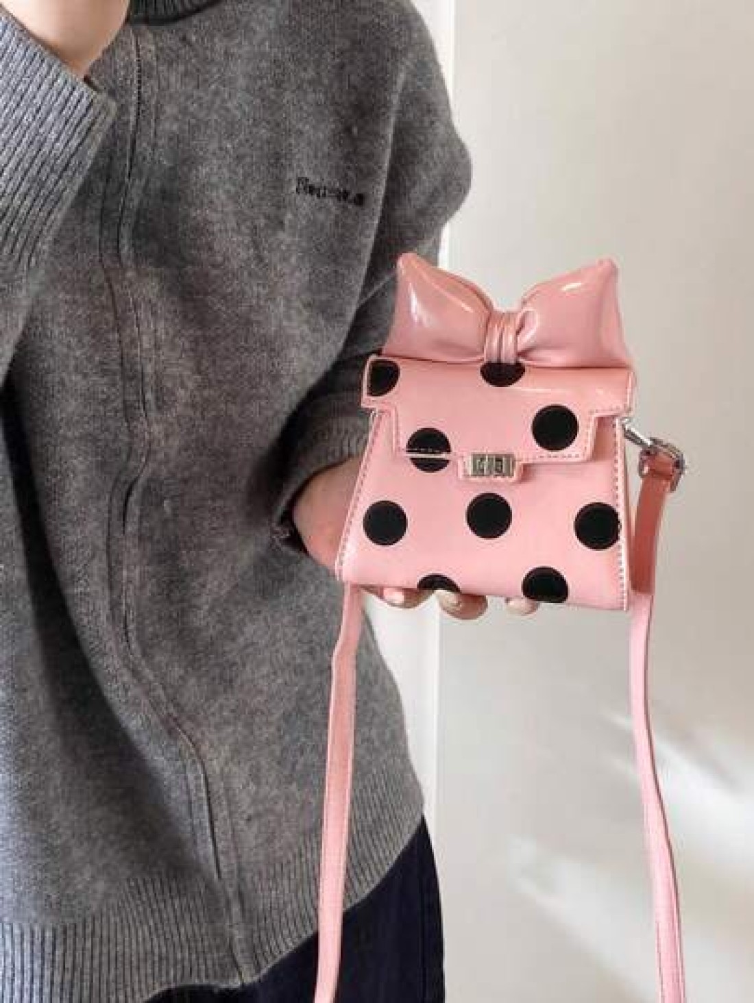 1pc Fashionable And Cute Polka Dot Kelly French Retro High End One Shoulder Crossbody Handheld Mini Lipstick Bag Children s Bag With A Fashionable And Exquisite Polka Dot Shape Of The Small Square Bag