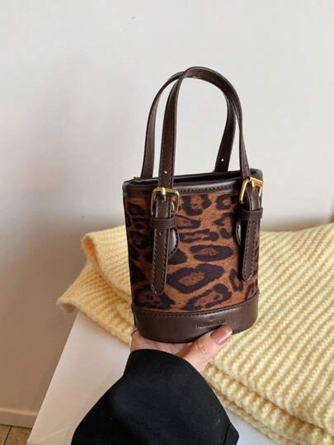 Mini Dual Strap Bucket Bag Crossbody Bag Handbag Mini Makeup Bucket Storage Bag Super Mini Bag Mainly Used For Hanging Decorations Relatively Small Capacity