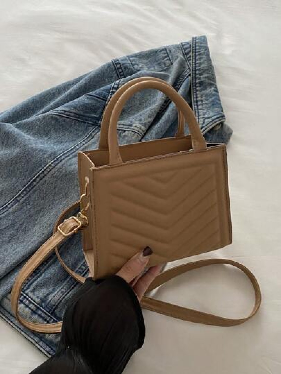 1pc Fashionable Commuting Texture Indentation Rhombus Bag Simple Casual One Shoulder Crossbody Small Square Bag Simple Hand Held Large Capacity Bag Popular Retro Fashion Crossbody Bag Fashion Shoulder