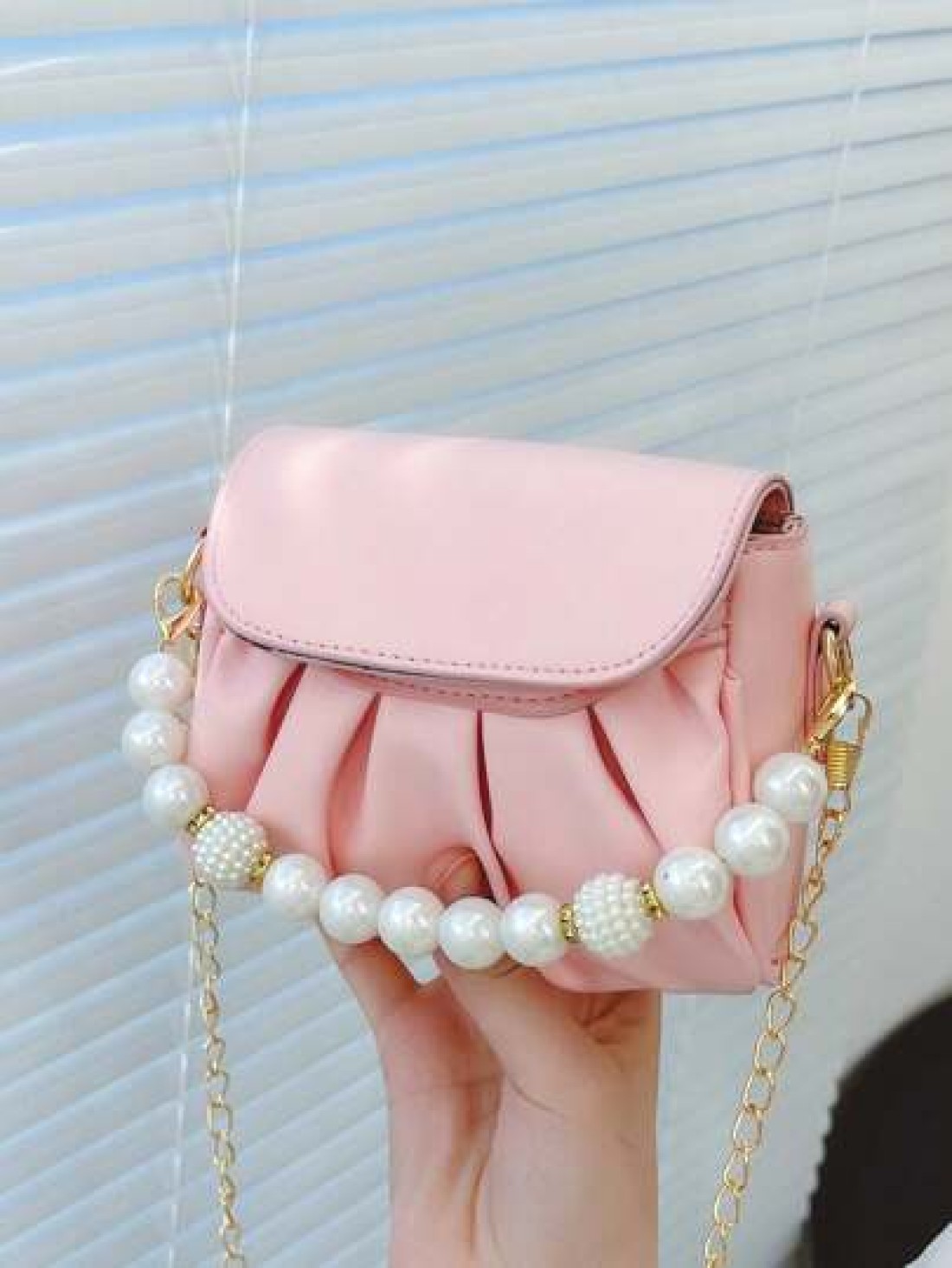 1pc Fashionable Sweet Pearl Chain Shoulder Messenger Bag Fashionable Pleated Underarm Bag Korean Version Of Hand Held Cute Girl Bag Pu Pleated Design Pearl Handbag High Grade Solid Matching Suitable F