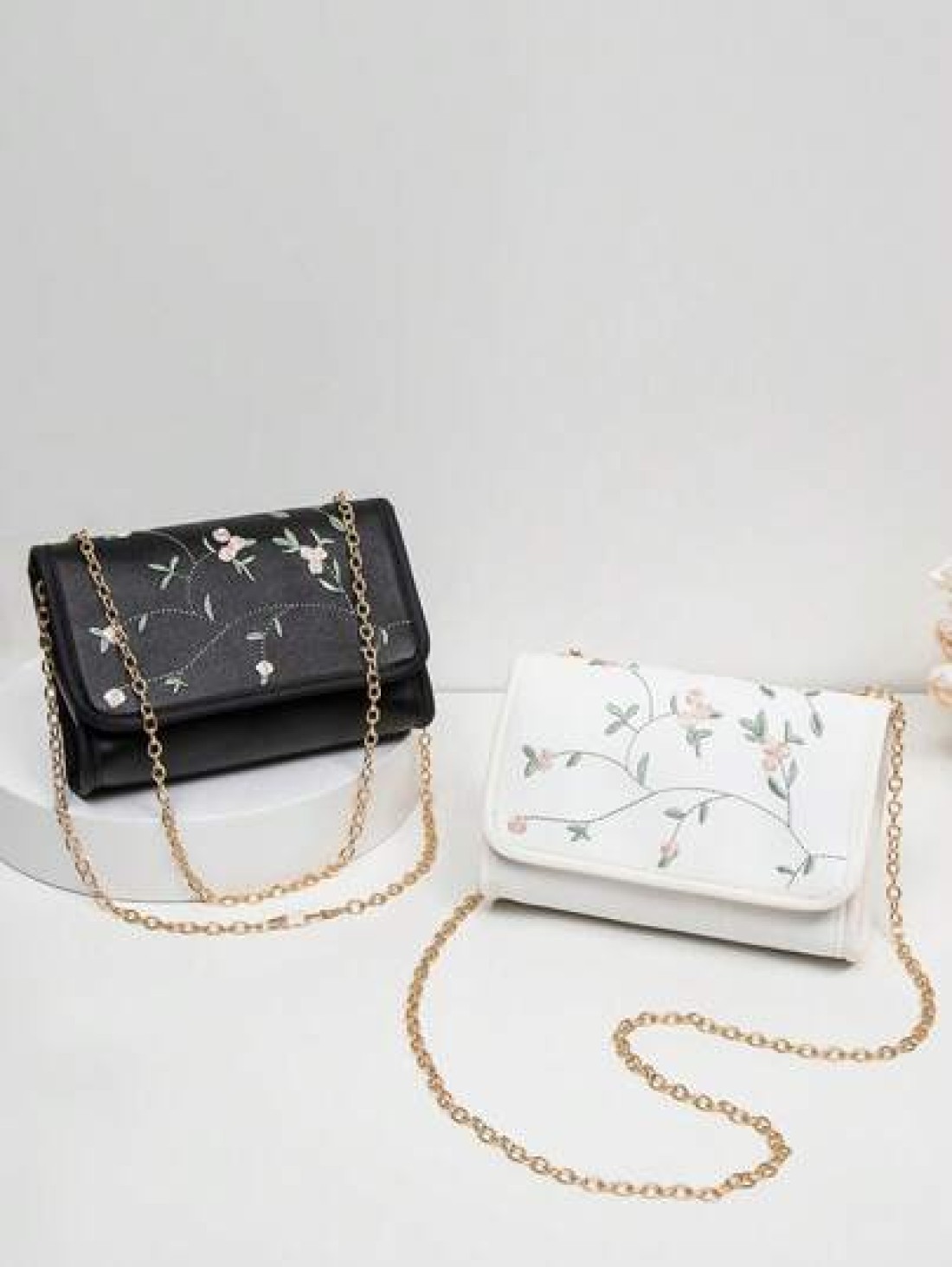1pc Embroidered Crossbody Bag For Girls Floral Embroidery Shoulder Bag Coin Purse Chain Minimalist Crossbody Bag Suitable For Daily Use Gatherings Gift Giving An Ideal Gift Choice