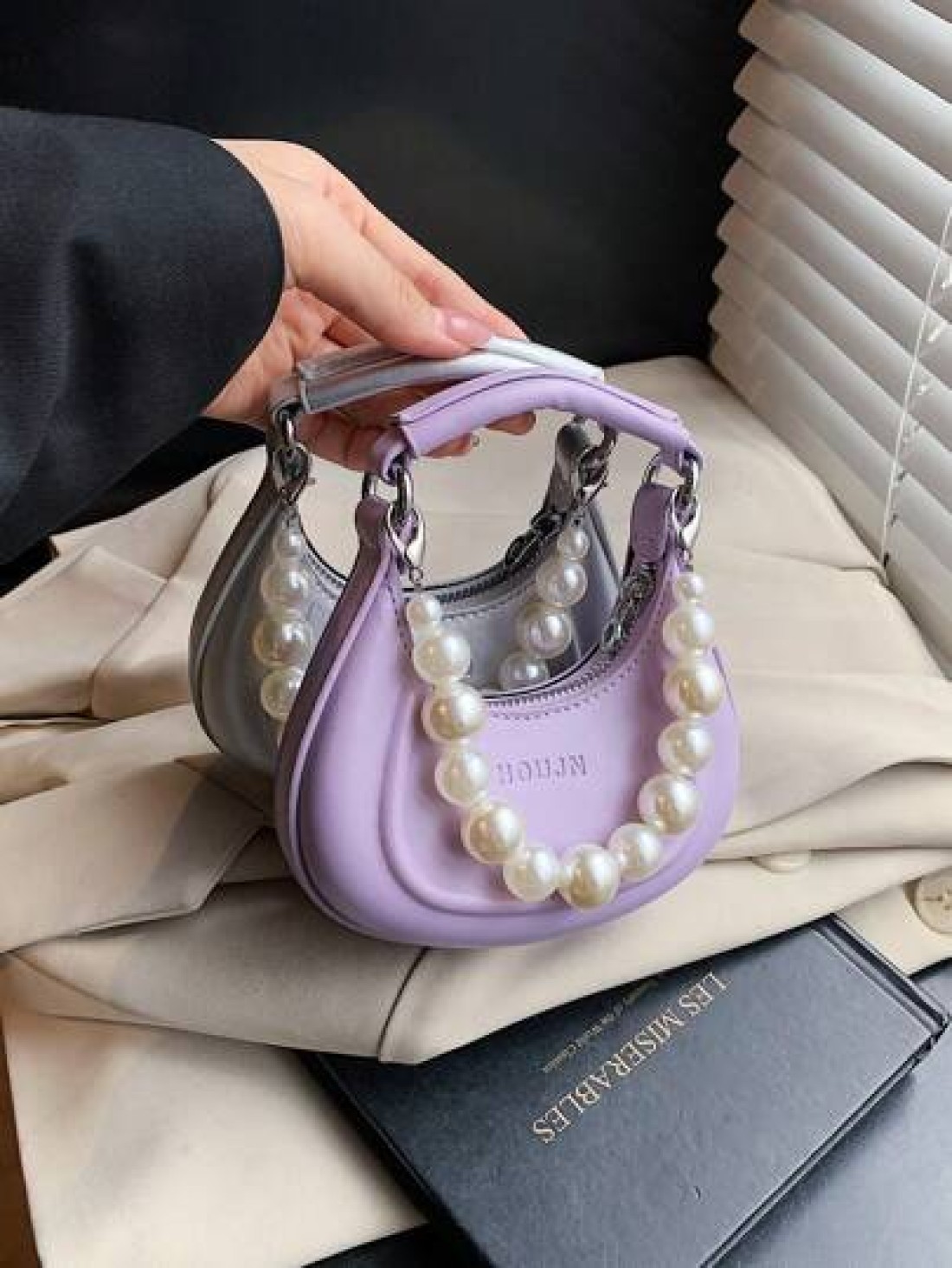 New Korean Style Pearl Handbag With Shoulder Strap Mini Hard Case Moon Decor Accessory Bag Small Women s Purse For Lipstick Coin Key