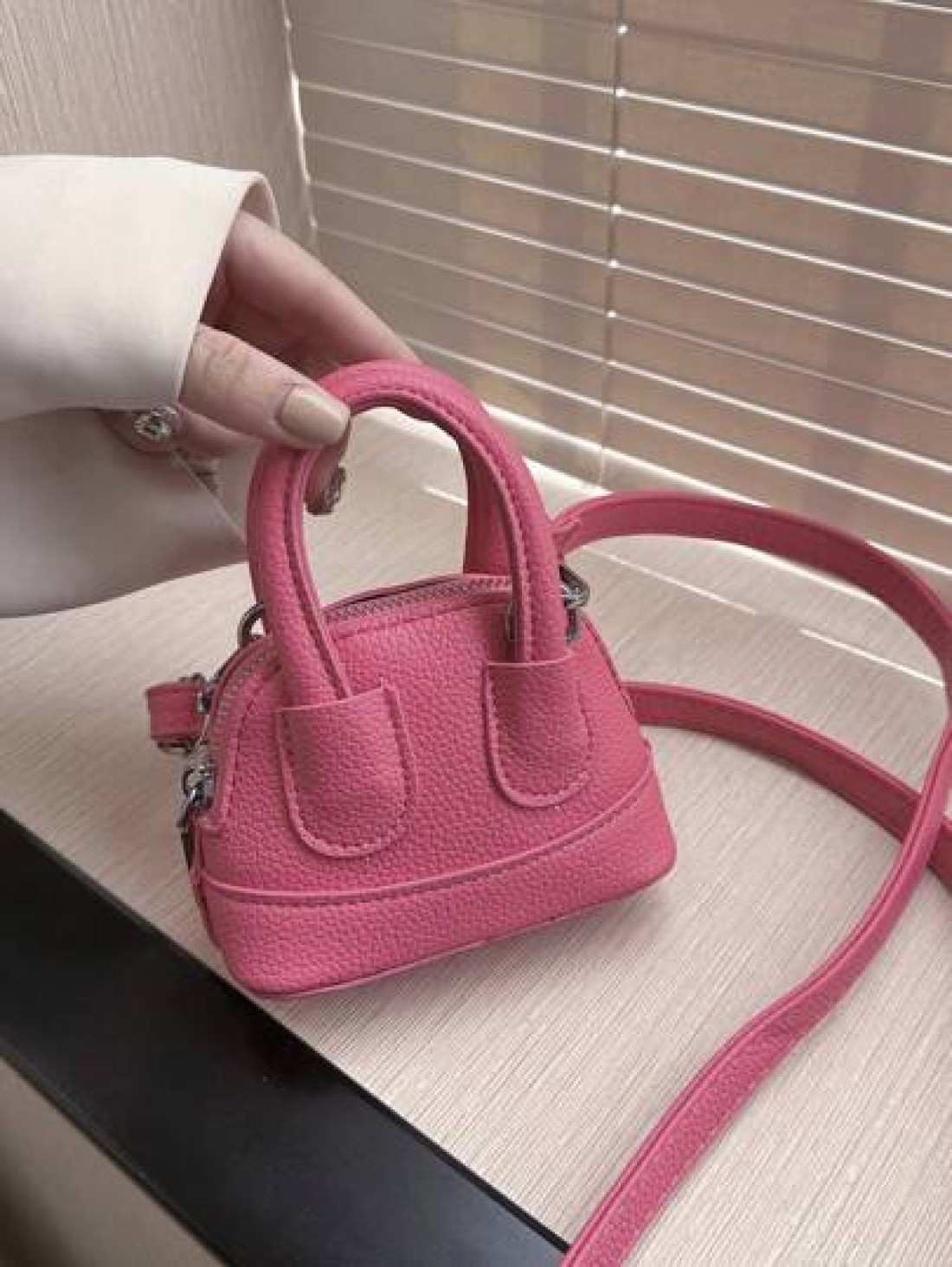 1pc Litchi Pattern Small Shell Children s Candy Color Mini Crossbody Lipstick Bag Crossbody Coin Purse Comfortable Fabric Light And Compact The Internal Space Is Very Open Suitable For Daily Use