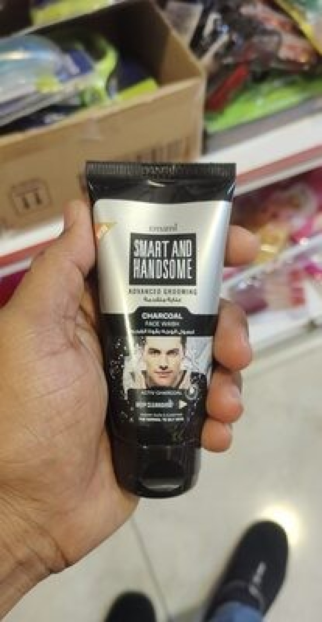 emami f h idetox charcoal f wash 50ml