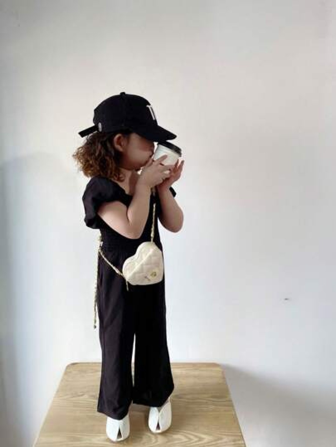 Fashionable Cute Mini Heart Embroidered Pouch Bag Small Crossbody Coin Purse Mainly For Hanging Decorations Relatively Small Capacity Low Practicality