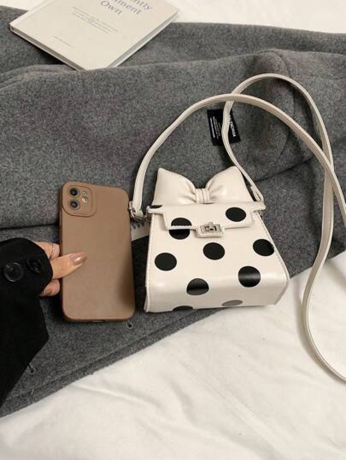 1pc Fashionable And Cute Polka Dot Kelly French Retro High End One Shoulder Crossbody Handheld Mini Lipstick Bag Children s Bag With A Fashionable And Exquisite Polka Dot Shape Of The Small Square Bag
