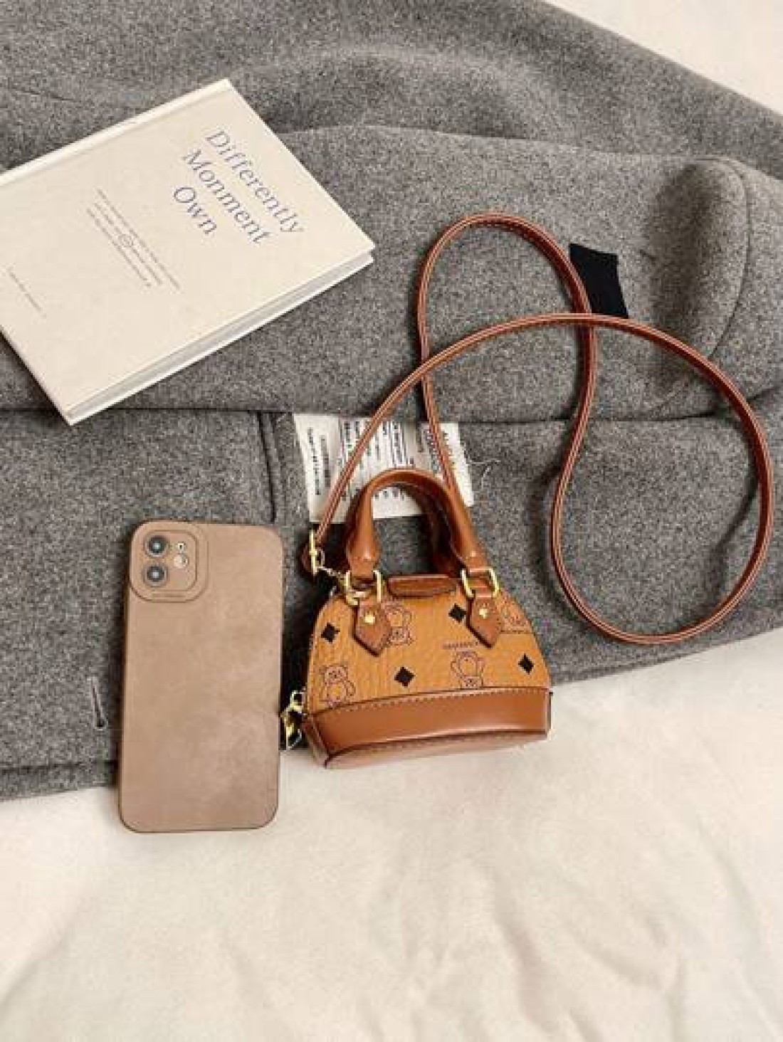 New Mini Top Handle Shell Bag Bear Shoulder Bag Fashion Versatile Clutch Purse Accessory Bag Lipstick Bag Coin Purse Small Mini Bag