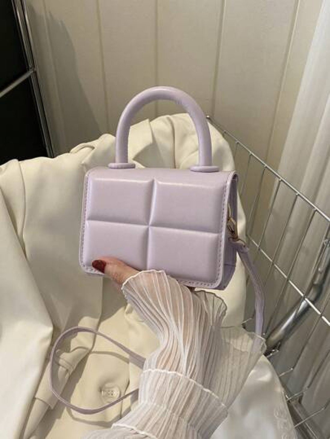 1pc High Grade Small Bag Girls Bag Versatile Chain Messenger Bag Popular Retro Mini Handbag Plaid Small Square Bag New Fashion Niche Design Messenger Bag Girls Bag Popular Versatile Messenger Bag Is V