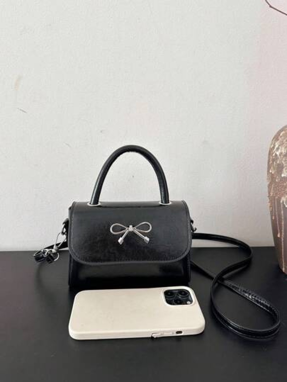 1pc Gentle And Sweet Bow Fashion Handbag Versatile Ins Shoulder Crossbody Bag Stylish And Gentle Small Square Bag With Bow Decoration Pu Material Magnetic Buckle Closure Crossbody Bag High End Solid C
