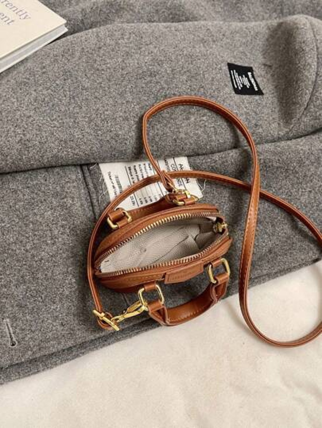 New Mini Handbag Shell Shape Cute Fashionable Compact Crossbody Bag Versatile Evening Clutch Accessory Pouch Lipstick Case Coin Purse Small Mini Bag
