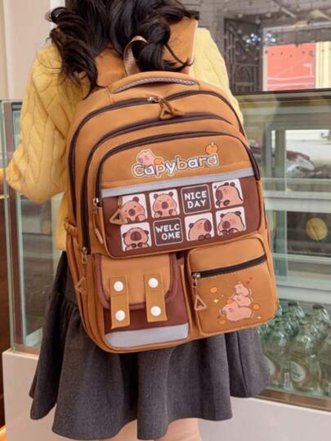 1 Cute Giant Kapibara Pattern Contrast Color Backpack Suitable For Teenagers Large Capacity Lively Student Bag With Multiple Pockets Fashion School Bag Handbag Personalized Lightweight School Backpack