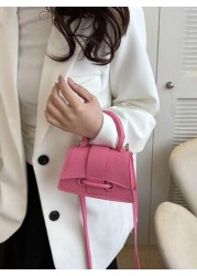 This Year Small Square Bags Are Popular Simple And Stylish Versatile Can Be Hand Carried Shoulder Carried Or Cross Body Suitable For Women