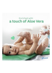 Johnson&#39;s Baby Oil With Aloe Vera 300ml