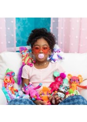 مجموعة Just Play Fur by The Foot Bubblegum Bestie، مقاس 35.56 سم × 40.64 سم، متعددة الألوان، 58710، فرو من القطيفة من The Foot

