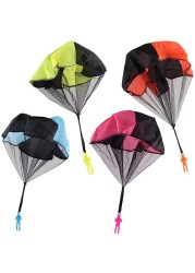 4Pcs Set Tangle Parachute Figures Hand Throw Soliders Square Outdoor Children&#39;s Flying Toys No String