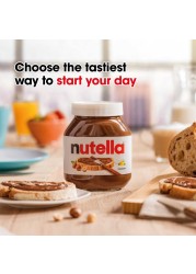 Nutella Hazelnut Chocolate Spread Jar 825g