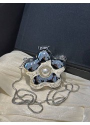 1 Pc New Model Girl s Metal Material Mini Solid Color Flower Shaped Crossbody Bag Buckle Closure Metal Chain Shoulder Strap Exquisite And Fashionable Convenient And Compact Suitable For Daily Travel A